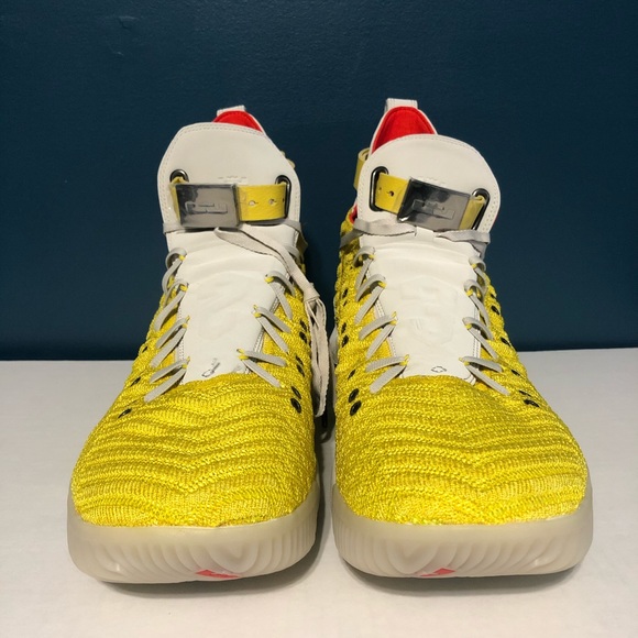 lebron 16 harlem stage